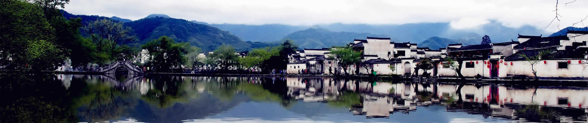 3 Days Mt. Huangshan Hiking and Huizhou Sightseeing Tour is just the perfect tour to escape away from the hustle and bustle cities, embark on the hike to Yellow Mountain and discover the raw beauty and real life of Huizhou villages.