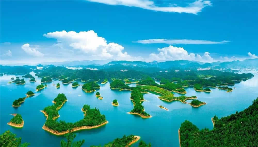 The Cool Hot Spot in Qiandao Lake