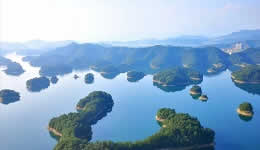 Charming Lakes in Hangzhou Besides West Lake