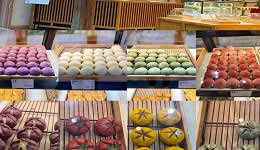 Hangzhou traditional pastries and dim sum