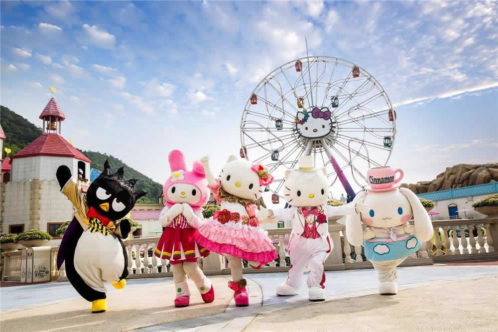 Hello Kitty Amusement Park