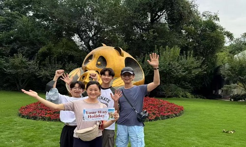 16-Day Tour: Chengdu, Jiuzhaigou,Zhangjiajie & Yangtze River Cruise Adventure