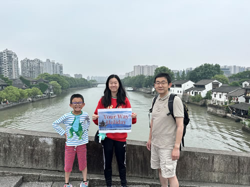 Unforgettable Hangzhou Night Tour: Tranquil Wetlands & Dream Town Delights