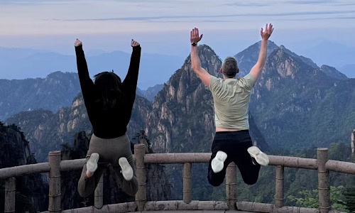 Huangshan Hiking Tour: Challenge Yourself with a Two-Day Trek Through Stunning Landscapes