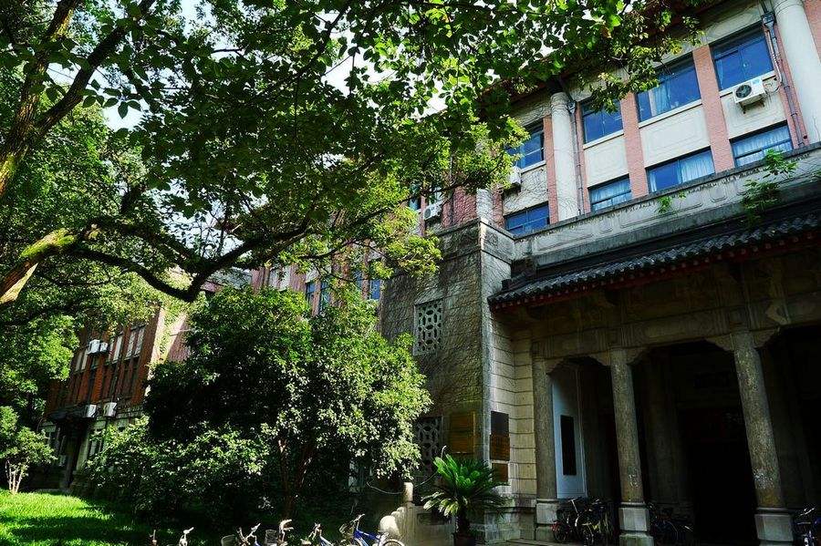 Zhejiang_University_3.jpg