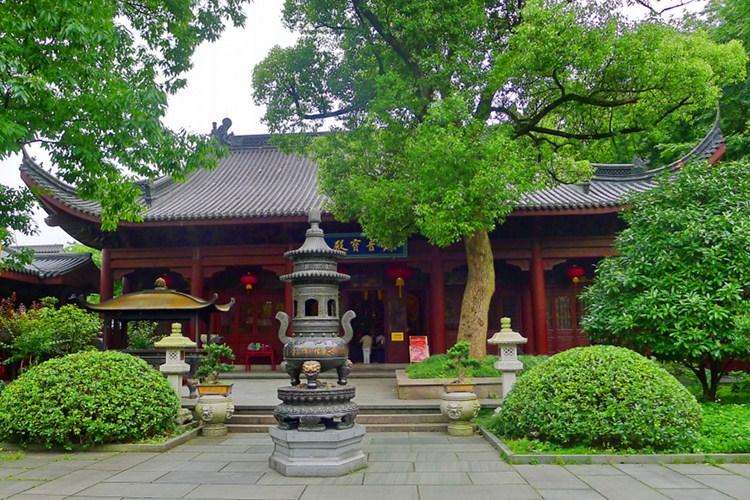 Yongfu_Temple_1.jpg