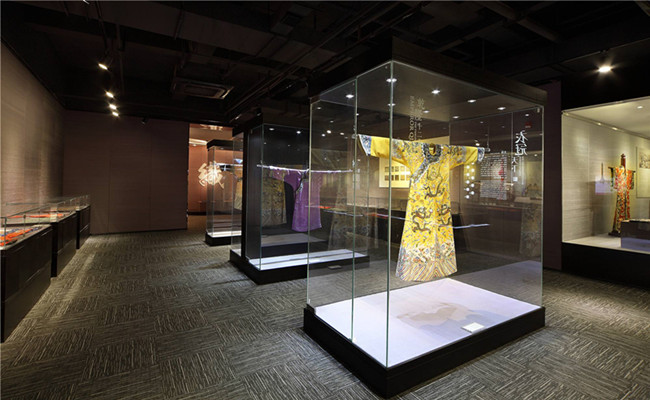 China_national_silk_museum_tour_02.jpg