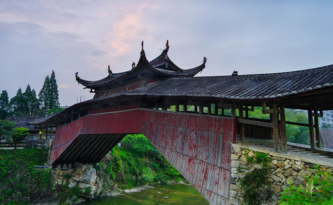 Dongxi_Bridge_jinyun.jpg