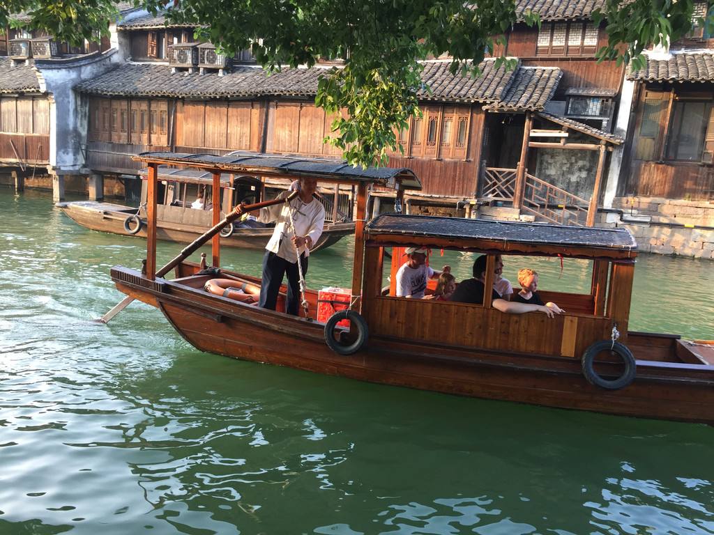 Wuzhen_Boat_Cruise_1.jpg