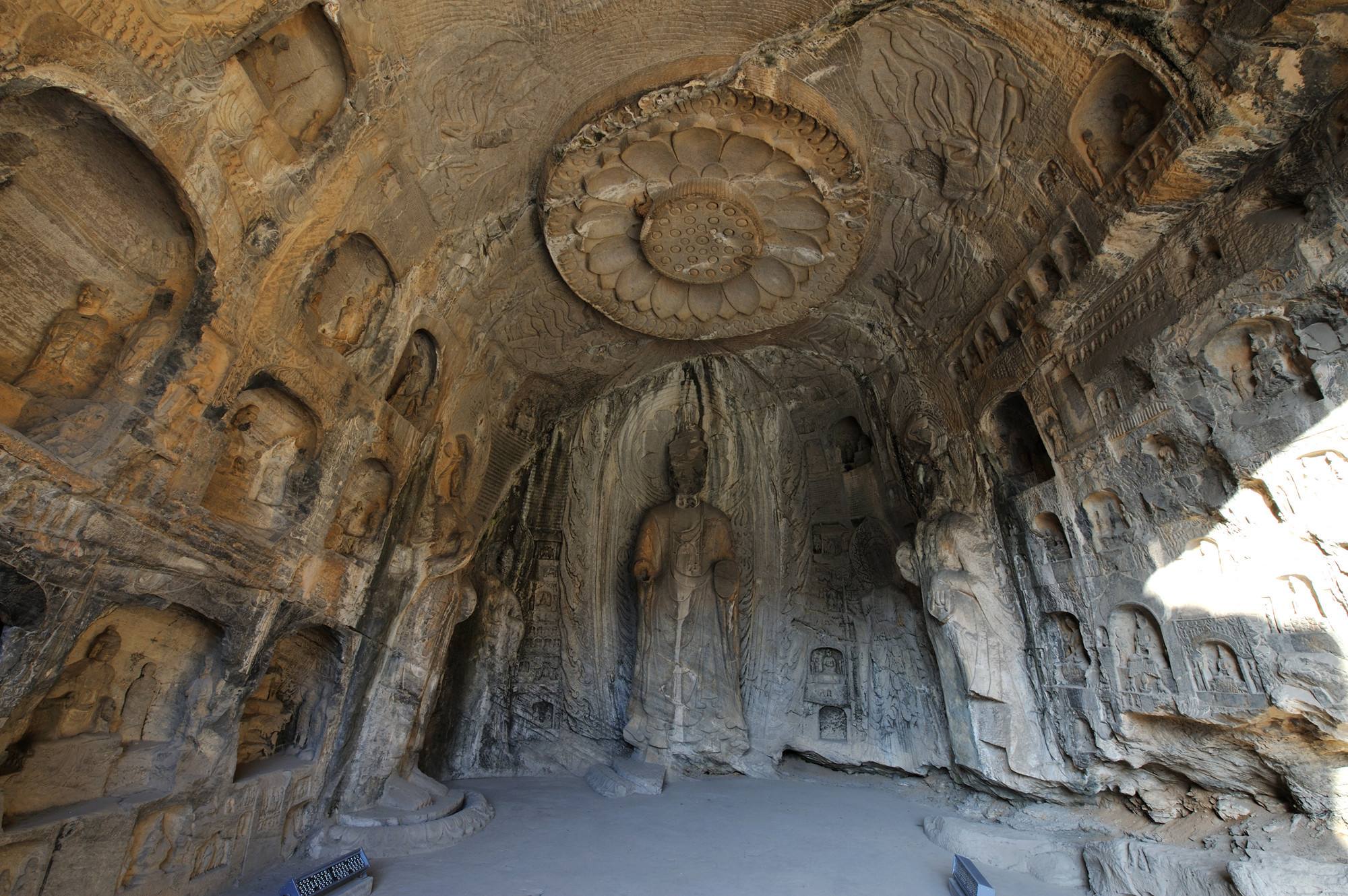 Longmen-Grottoes-Luoyang