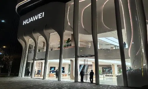 Huawei-Flagship-Store-Hangzhou