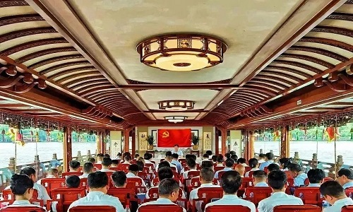 Private-Charter-Cruise