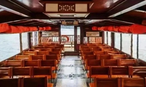 Standard-leisure-boat-inside