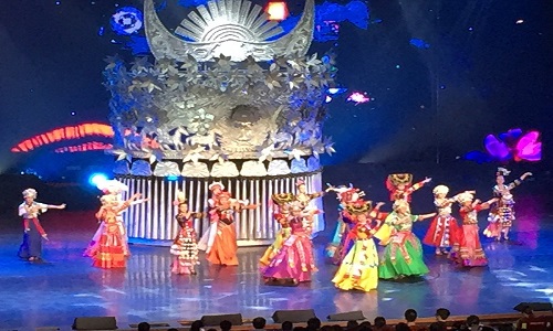 Charming-Xiangxi-performance