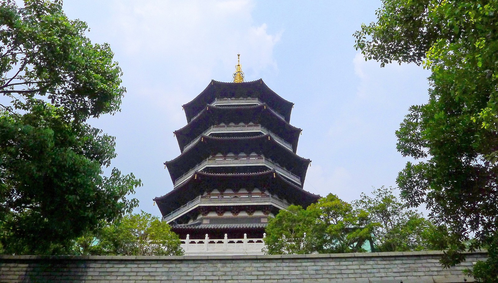 Leifeng-Pagoda-Hangzhou
