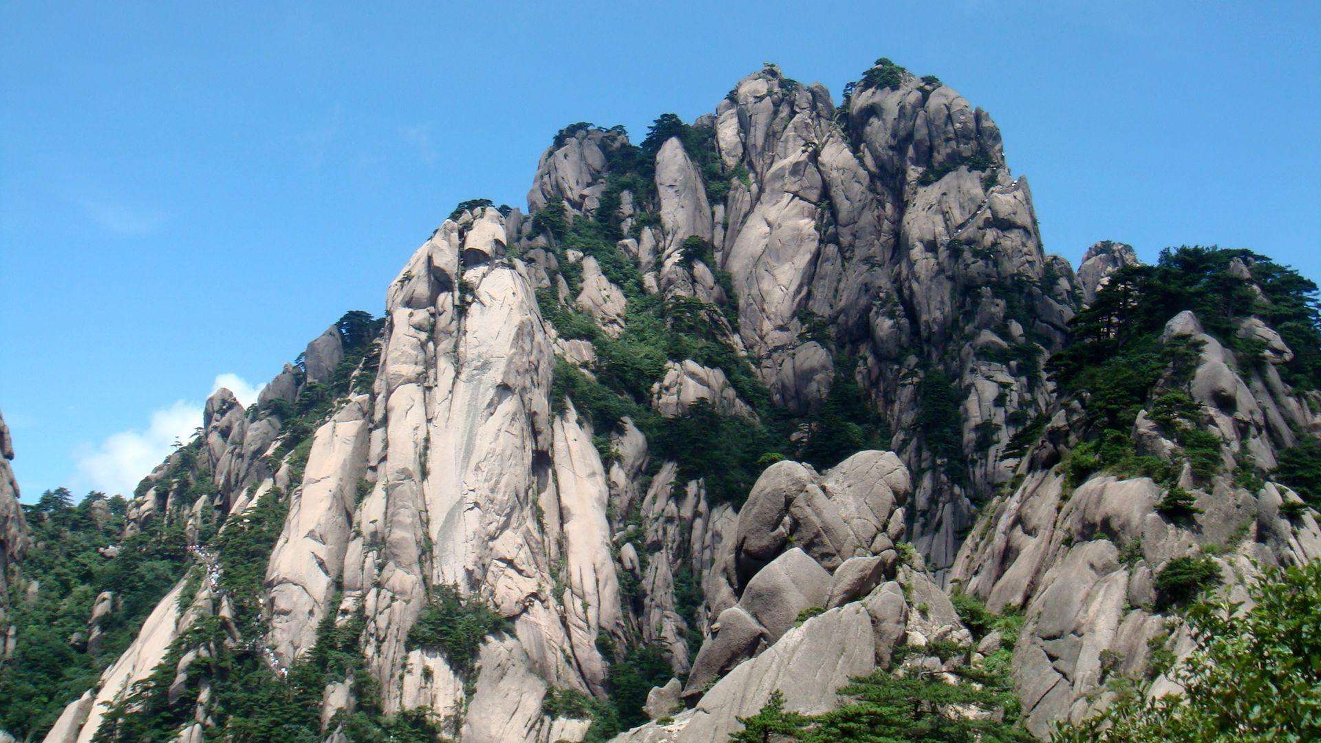 Beginning-to-believe-Peak-Huangshan