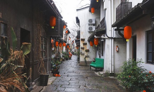 Xiaohe-Straight-Street2
