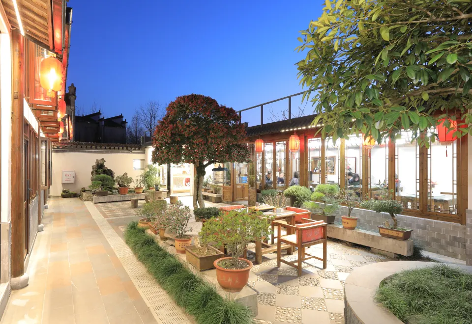 Hongcun-Qinchunmingyuan-Boutique-Inn5