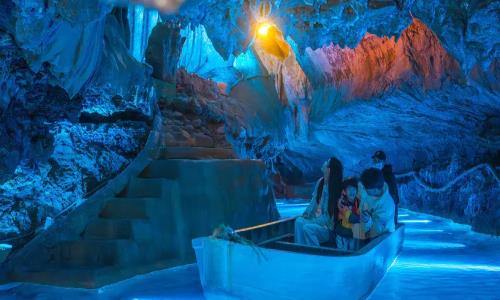 Underground-River-Boats-Hangzhou