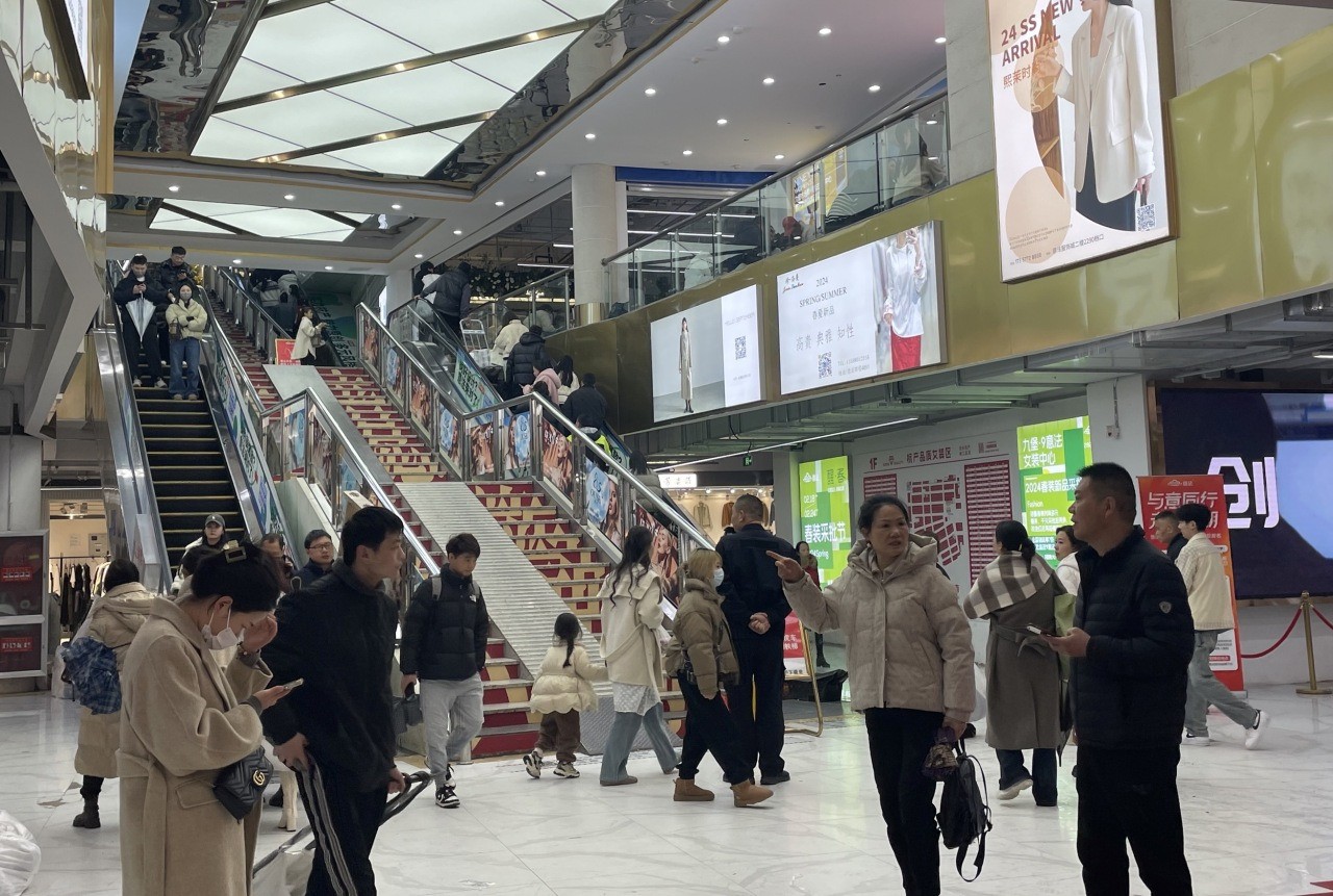 Hangzhou-Sijiqing-Clothing-Market8