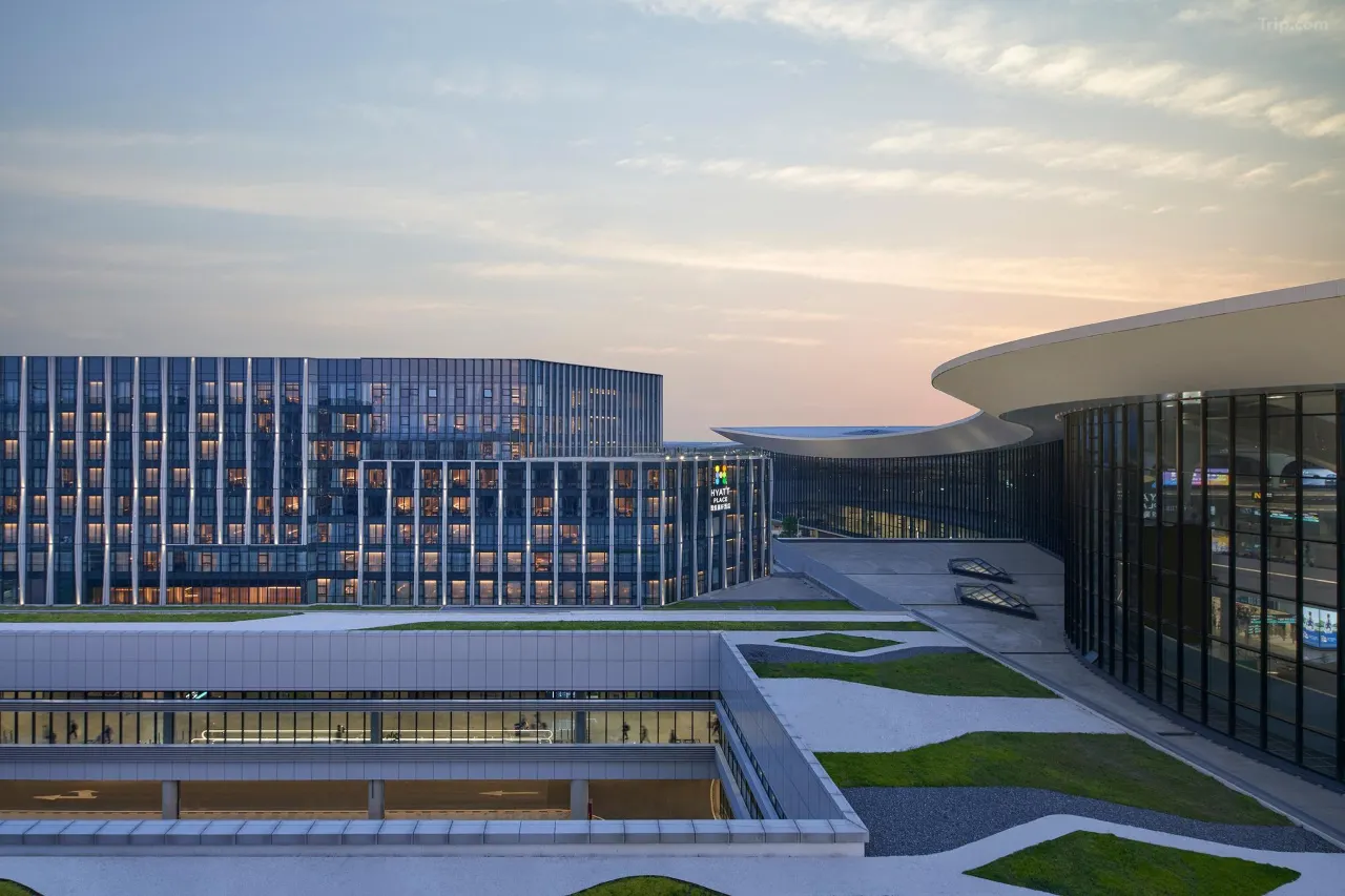 Hyatt-Regency-Hangzhou-International-Airport Hyatt-Regency-Hangzhou-International-Airport