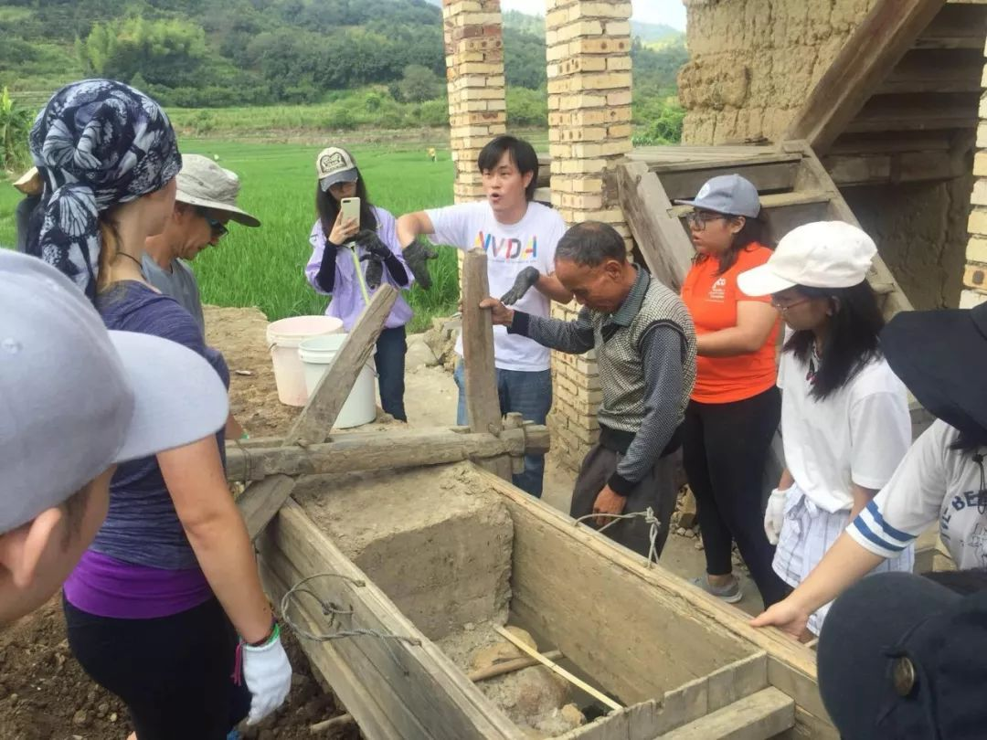 Learning-Rammed-Earth-Craft2