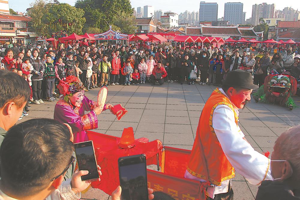 Quanzhou-Making-a-Bustle-at-Lantern-Festival-Custom2