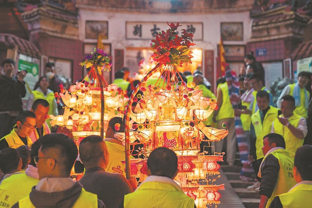 Western-Fujian-Hakka-Lantern-Festival-Celebrations