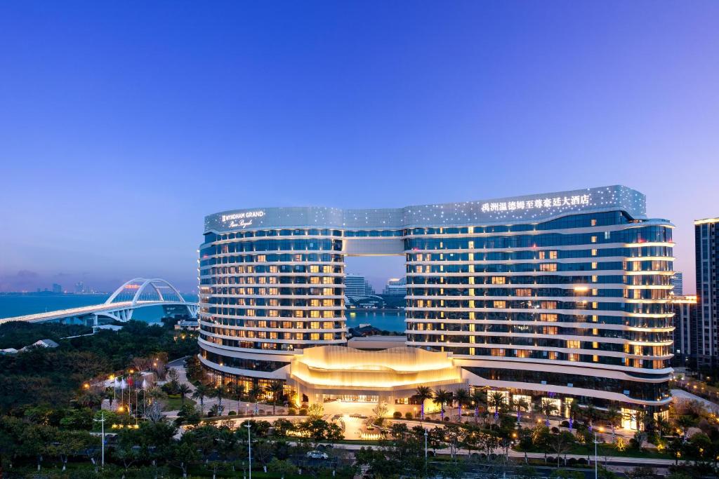 Wyndham-Grand-Xiamen-Yuzhou-Hai-Jing