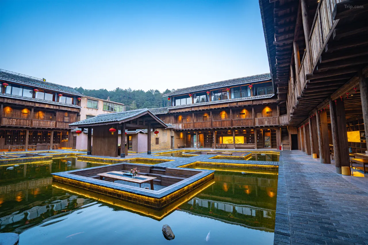 Dulv-Yongding-Tulou-Shengheng-Lou-World-Heritage-Homestay