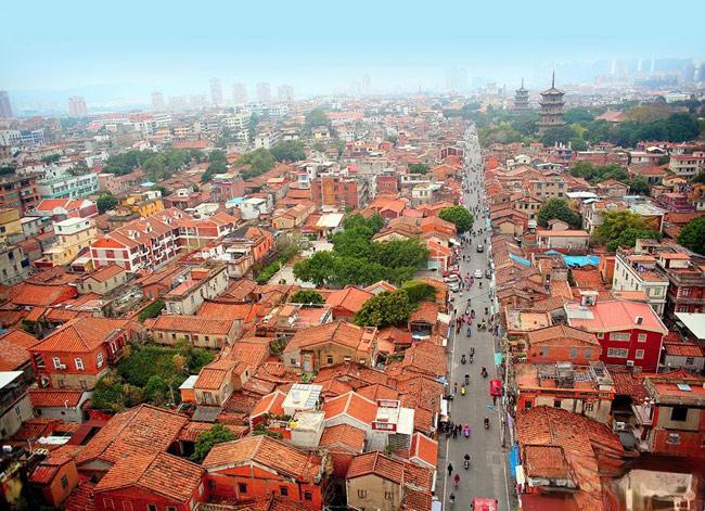 East-and-West-Street-Old-Town East-and-West-Street-Old-Town