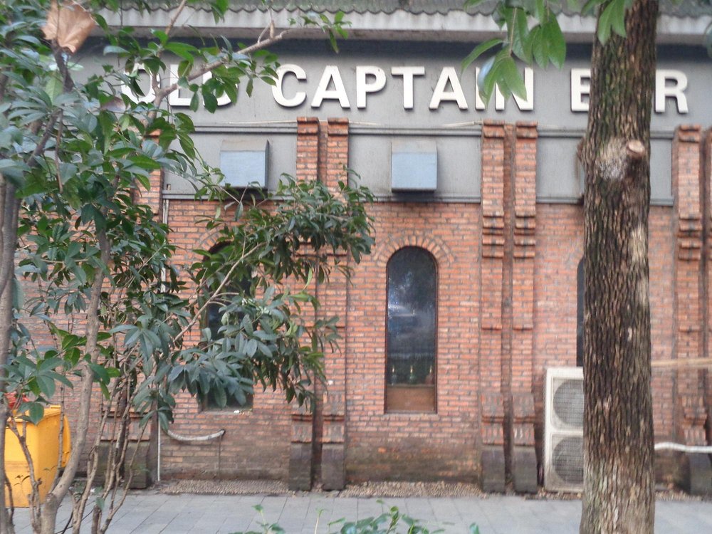 Old-Captain-Lounge-Bar