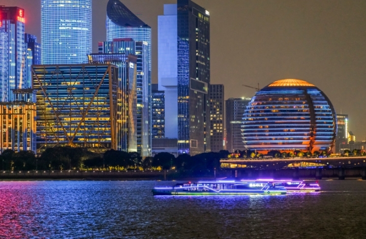 Qiantang-River-Night-Cruise