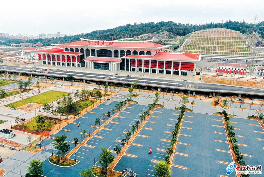 Quanzhou-South-Railway-Station2