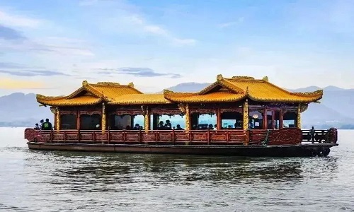 Luxury-painted-boats-120